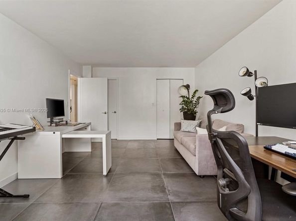 540 Brickell Key Dr 1519, Miami FL 33131
