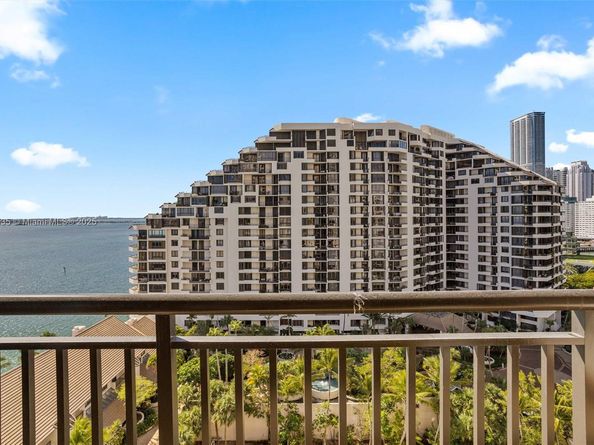 540 Brickell Key Dr 1519, Miami FL 33131