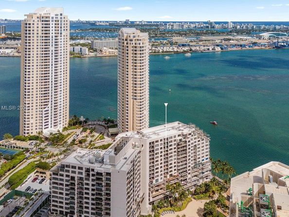 540 Brickell Key Dr 1519, Miami FL 33131