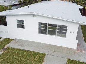 1557-55 NW 66th St, Miami FL 33147