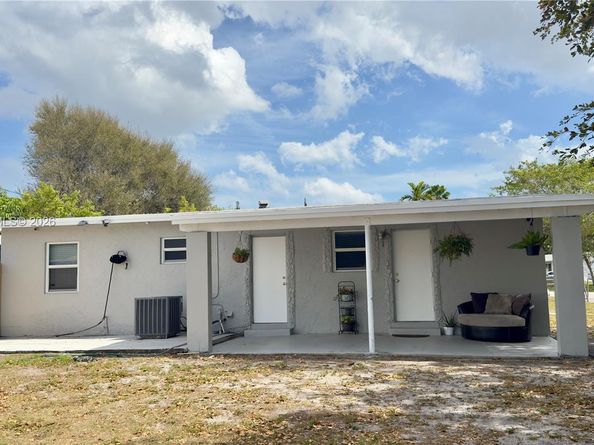 3481 NW 5th St, Lauderhill FL 33311