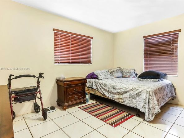 1311 SW 33rd Ter, Fort Lauderdale FL 33312