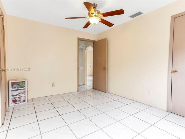 1311 SW 33rd Ter, Fort Lauderdale FL 33312