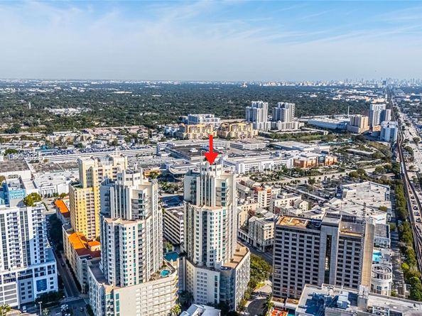 9055 SW 73rd Ct 207, Miami FL 33156