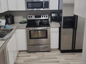 15115 NE 6th Ave 32, Miami FL 33162