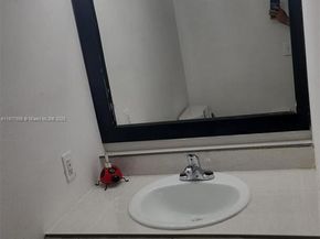 15115 NE 6th Ave 32, Miami FL 33162