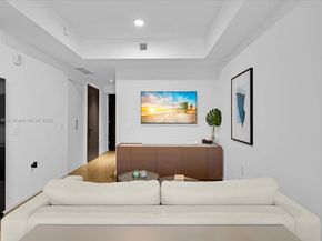 398 NE 5th St 3714, Miami FL 33132
