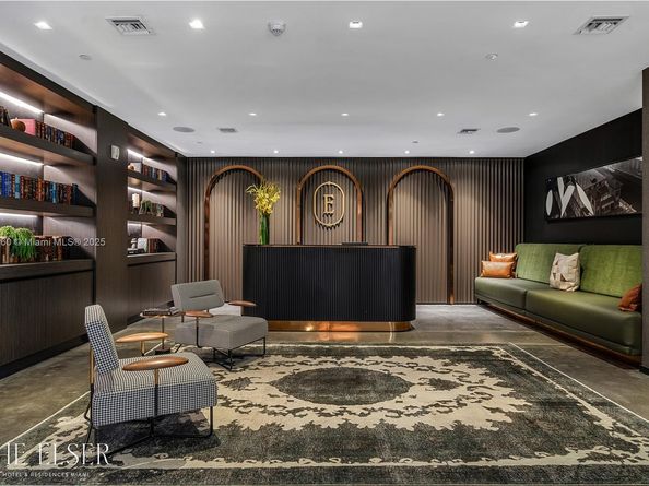 398 NE 5th St 3714, Miami FL 33132