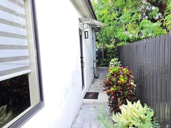 5621 NW 11th Ave, Miami FL 33127