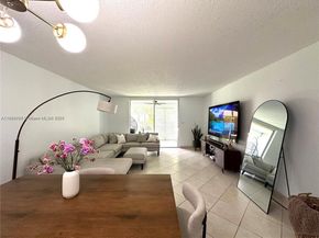 620 NE 12th Ave 102, Hallandale Beach FL 33009