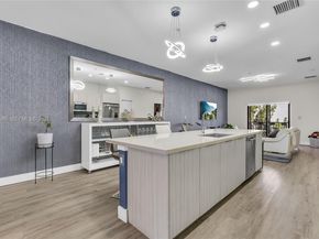 7925 NW 104th Ave 28, Doral FL 33178