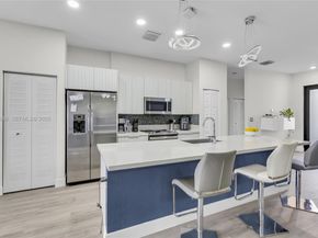 7925 NW 104th Ave 28, Doral FL 33178