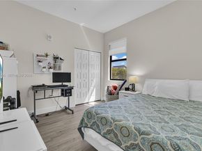 7925 NW 104th Ave 28, Doral FL 33178