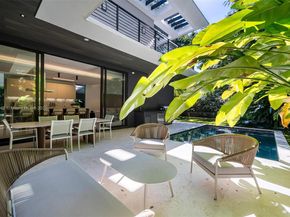 3670 Avocado Ave, Miami FL 33133