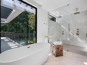 3670 Avocado Ave, Miami FL 33133