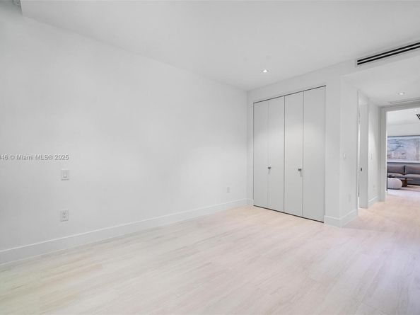 3670 Avocado Ave, Miami FL 33133