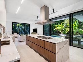 3670 Avocado Ave, Miami FL 33133