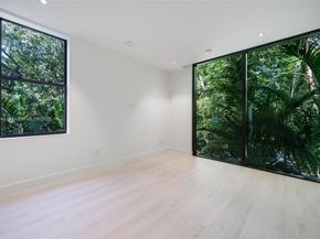 3670 Avocado Ave, Miami FL 33133