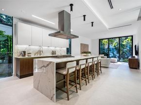 3670 Avocado Ave, Miami FL 33133