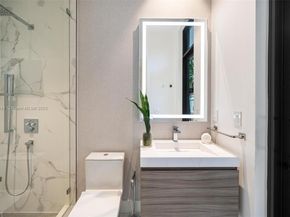 3670 Avocado Ave, Miami FL 33133