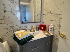 540 Brickell Key Dr 728, Miami FL 33131