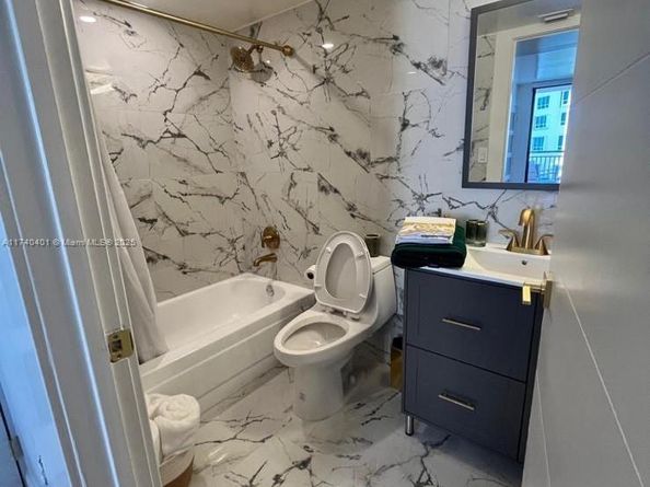540 Brickell Key Dr 728, Miami FL 33131