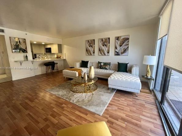 540 Brickell Key Dr 728, Miami FL 33131