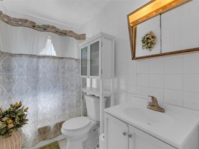 17855 SW 105th Ave, Miami FL 33157