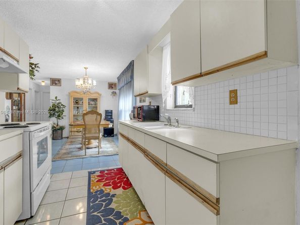 17855 SW 105th Ave, Miami FL 33157