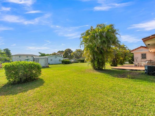 17855 SW 105th Ave, Miami FL 33157