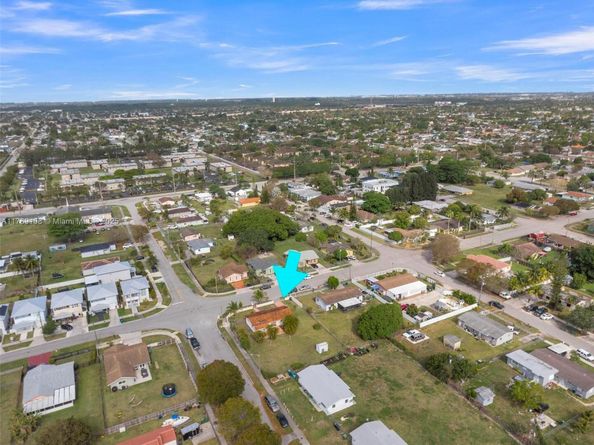 17855 SW 105th Ave, Miami FL 33157