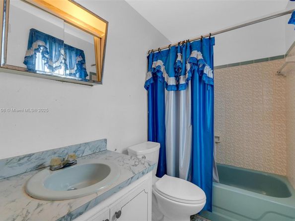 17855 SW 105th Ave, Miami FL 33157