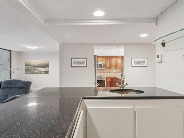 121 SW 96th Ter 205, Plantation FL 33324