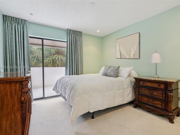 121 SW 96th Ter 205, Plantation FL 33324