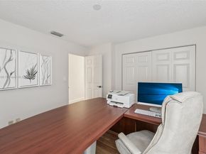121 SW 96th Ter 205, Plantation FL 33324