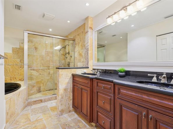 121 SW 96th Ter 205, Plantation FL 33324