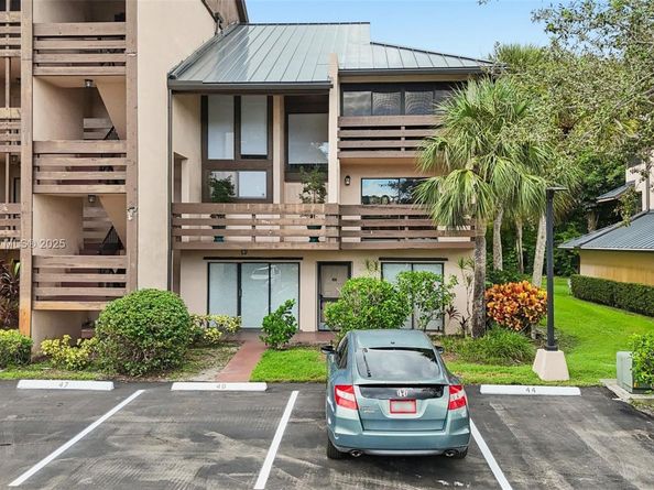 121 SW 96th Ter 205, Plantation FL 33324