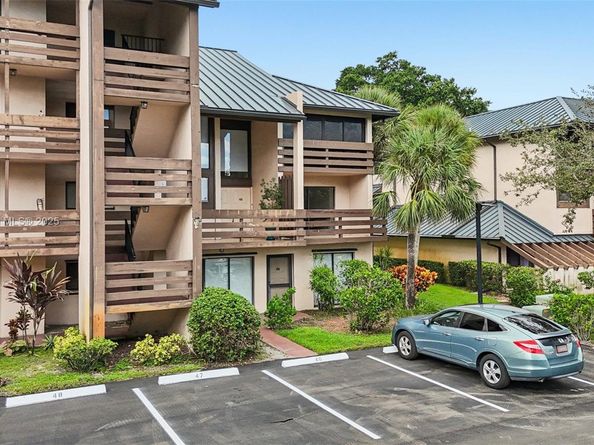 121 SW 96th Ter 205, Plantation FL 33324
