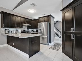 218 NW 75th Ter, Plantation FL 33317