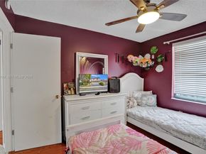 218 NW 75th Ter, Plantation FL 33317