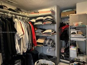 3660 NE 166th St 415, North Miami Beach FL 33160