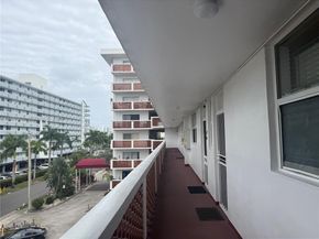 3660 NE 166th St 415, North Miami Beach FL 33160