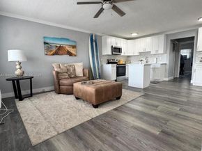 2111 NE 56th St 206, Fort Lauderdale FL 33308