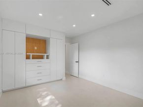 7505 SW 167th St, Palmetto Bay FL 33157