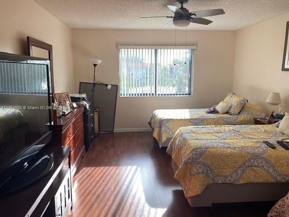286 Racquet Club Rd 201, Weston FL 33326