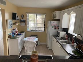 286 Racquet Club Rd 201, Weston FL 33326