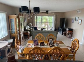 286 Racquet Club Rd 201, Weston FL 33326