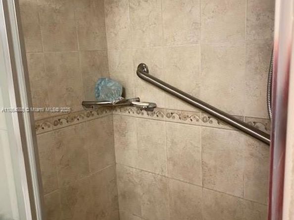 286 Racquet Club Rd 201, Weston FL 33326