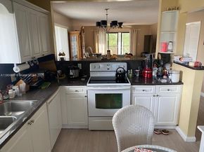 286 Racquet Club Rd 201, Weston FL 33326