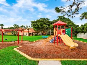 6047 Seminole Gardens Cir, Riviera Beach FL 33418